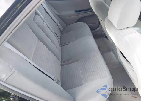 2005 Toyota Camry Le V6 z USA, uszkodzony, nr VIN 4T1BF30K05U105045